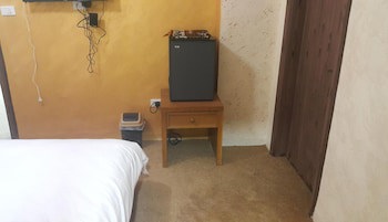 Al-Houriat Hotel