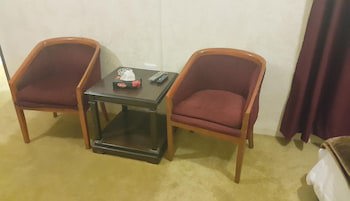 Al-Houriat Hotel