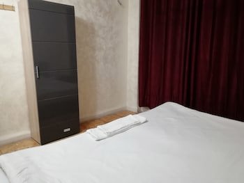 Al-Houriat Hotel