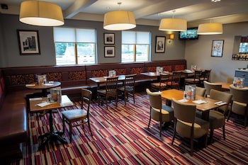 The Wellington Hotel By Greene King Inns