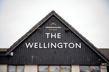 The Wellington Hotel By Greene King Inns