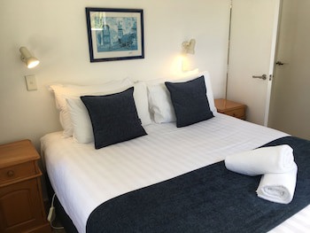 Colonial House Motel