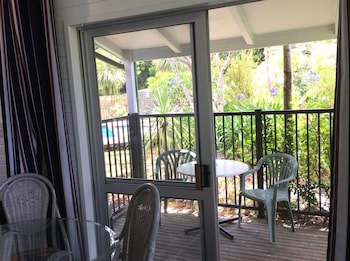 Colonial House Motel