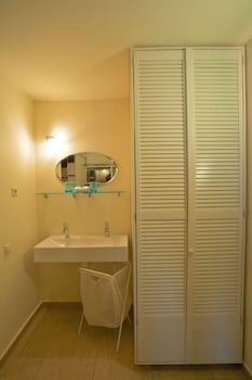 Dolphin Suites & Wellness Curacao