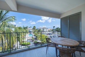 Dolphin Suites & Wellness Curacao