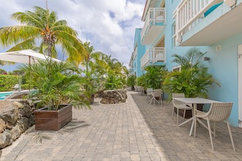 Dolphin Suites & Wellness Curacao