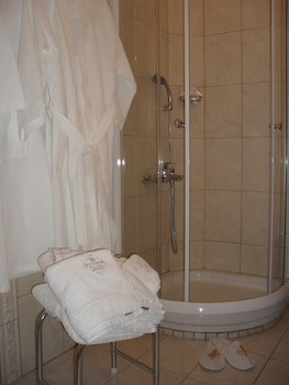 Kyknos De Luxe Hotel