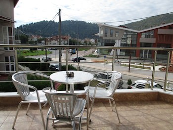 Kyknos De Luxe Hotel