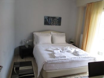 Kyknos De Luxe Hotel