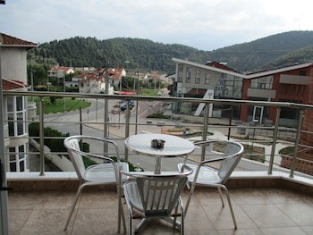 Kyknos De Luxe Hotel