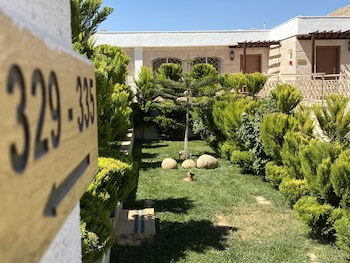 Petra Guest House