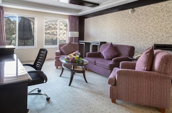 Petra Guest House
