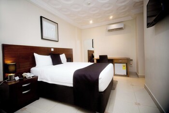Airport West Hotel