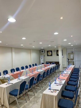 Airport West Hotel