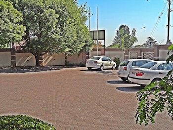 Constantia Manor Guest House