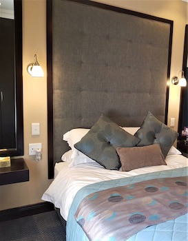 Constantia Manor Guest House