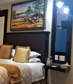 Constantia Manor Guest House