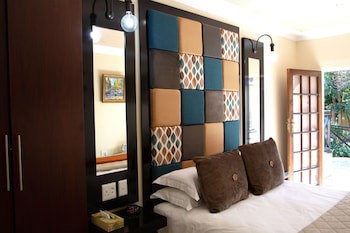 Constantia Manor Guest House