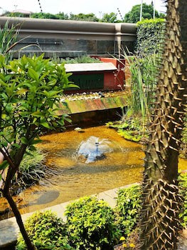 Constantia Manor Guest House