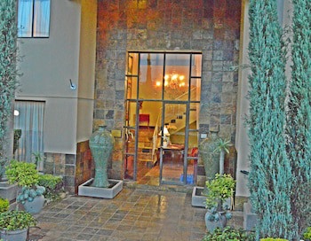 Constantia Manor Guest House