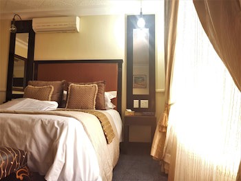 Constantia Manor Guest House