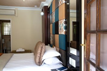 Constantia Manor Guest House