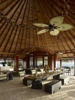Dusit Thani Maldives