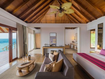 Dusit Thani Maldives