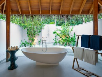 Dusit Thani Maldives