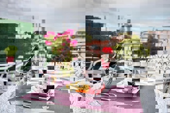 Albinas Hotel Old City