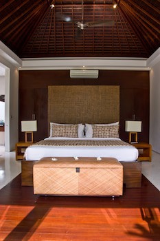 Chandra Bali Villas