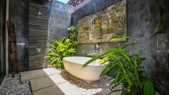 Chandra Bali Villas