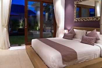 Chandra Bali Villas