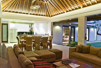 Chandra Bali Villas