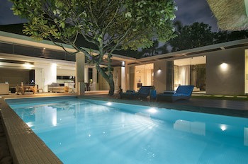 Chandra Bali Villas