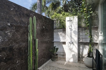 Chandra Bali Villas
