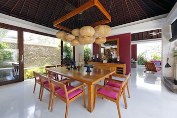 Chandra Bali Villas