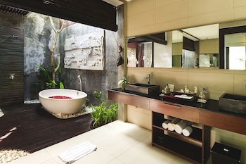 Chandra Bali Villas