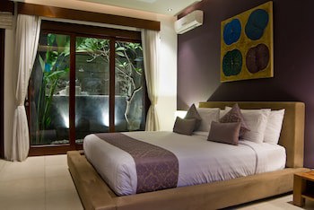 Chandra Bali Villas