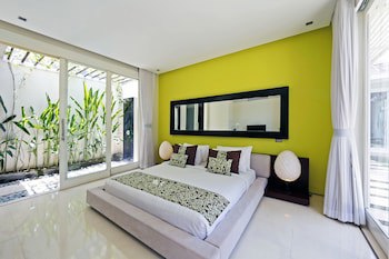 Chandra Bali Villas