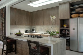 Chandra Bali Villas