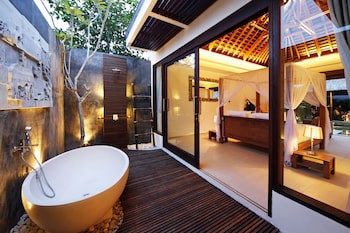 Chandra Bali Villas