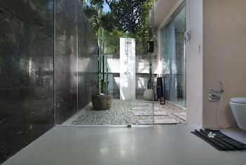 Chandra Bali Villas
