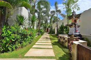 Chandra Bali Villas