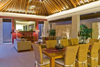 Chandra Bali Villas
