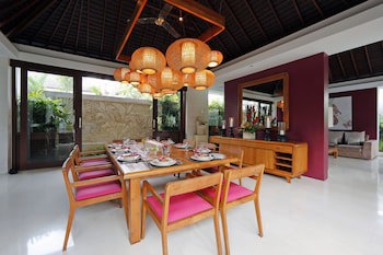 Chandra Bali Villas