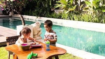 Chandra Bali Villas