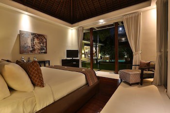Chandra Bali Villas