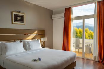 Country Inn Tarika Resort Jim Corbett