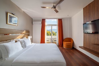 Country Inn Tarika Resort Jim Corbett